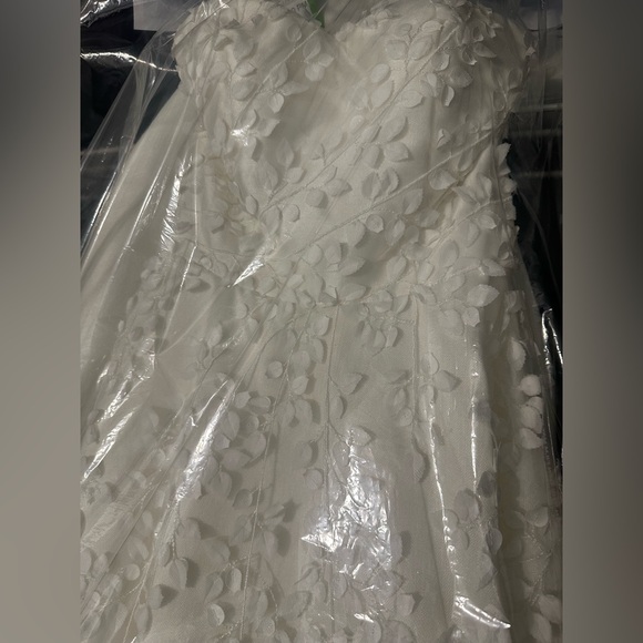 Elegant White Strapless Wedding Dress - Picture 7 of 14